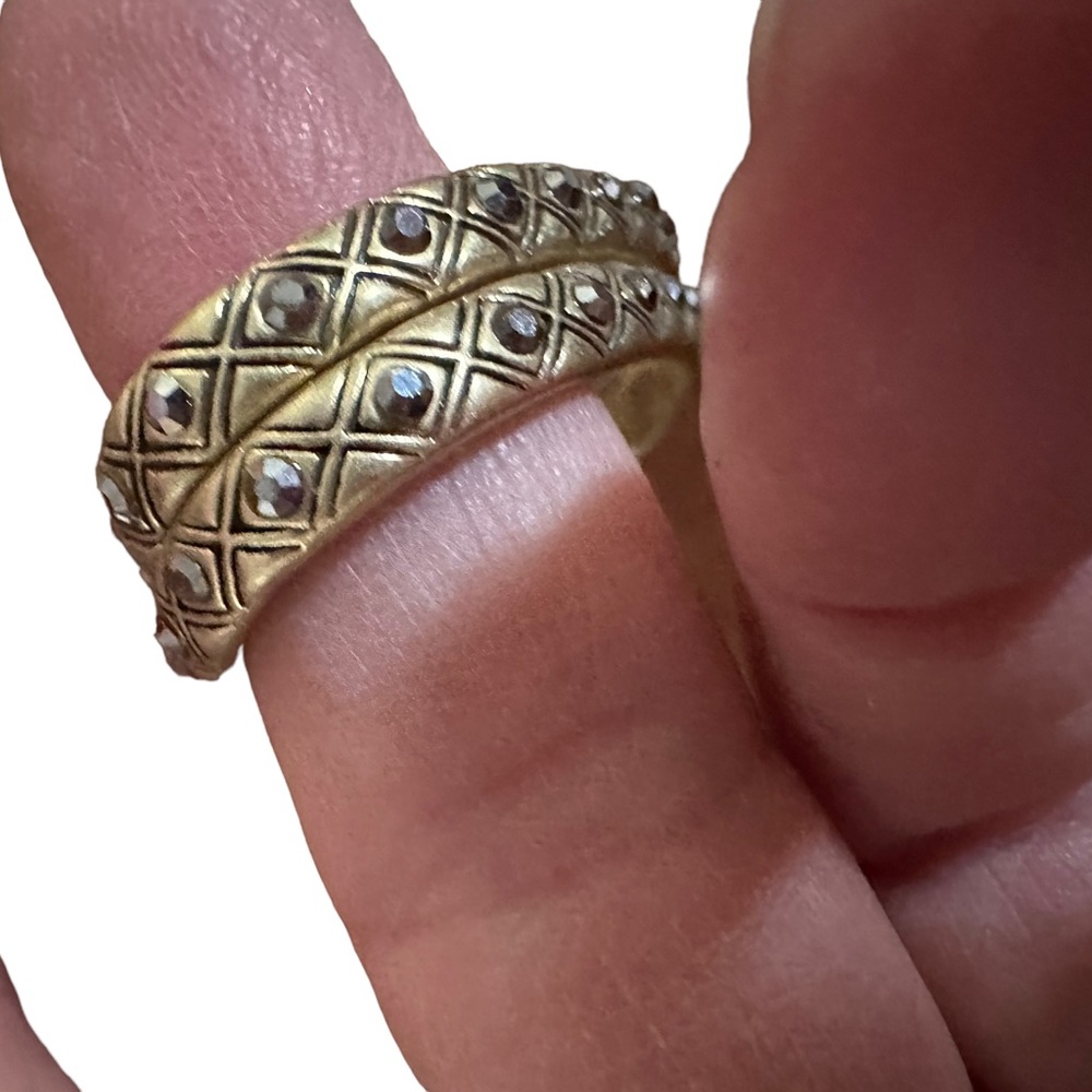 NWOT 1.5” hoops with studs